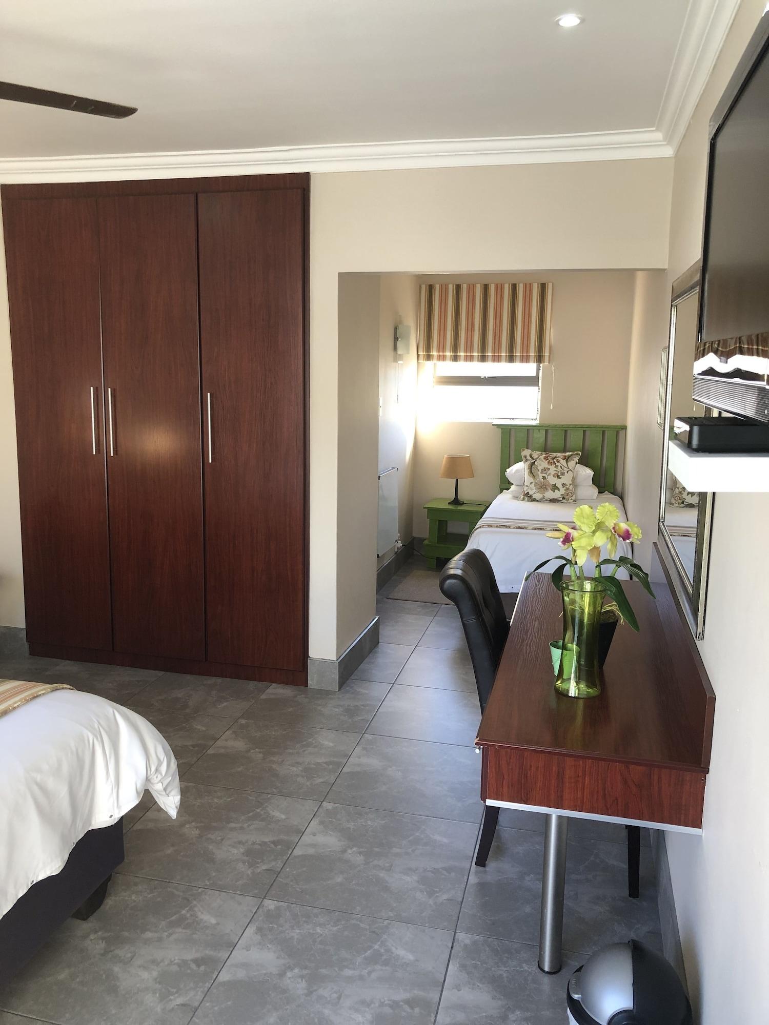 Le Blue Guesthouse Port Elizabeth Kültér fotó